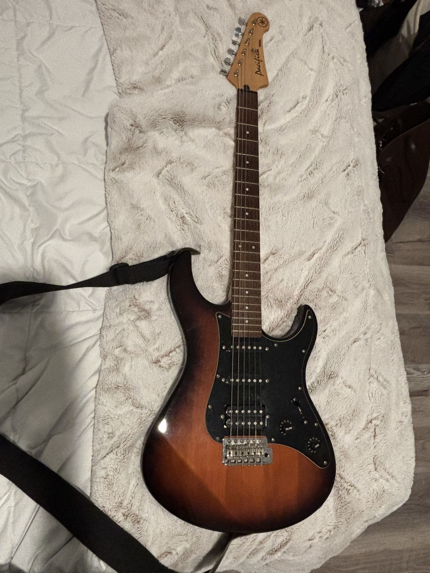 Yamaha Pacifica Electric Guitar