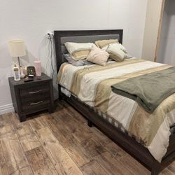 queen bed with nightstand, mirror chest 