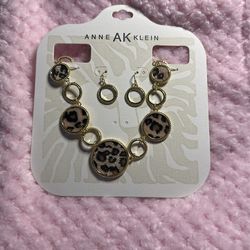 Anne Klein Accessories 