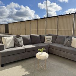 2 Piece Sectional Couch 