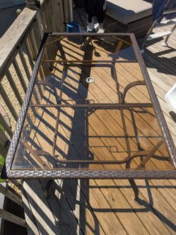 Patio Table and 5 Chairs