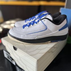 Jordan Retro 2 Low Varsity Royal Women Size 8 (deadstock/never worn)
