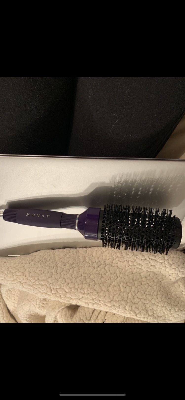 MONAT ROUND BRUSH