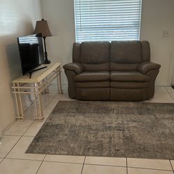 Love Seat Recyliner