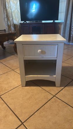 White Wood Nightstand with Drawer and Shelf