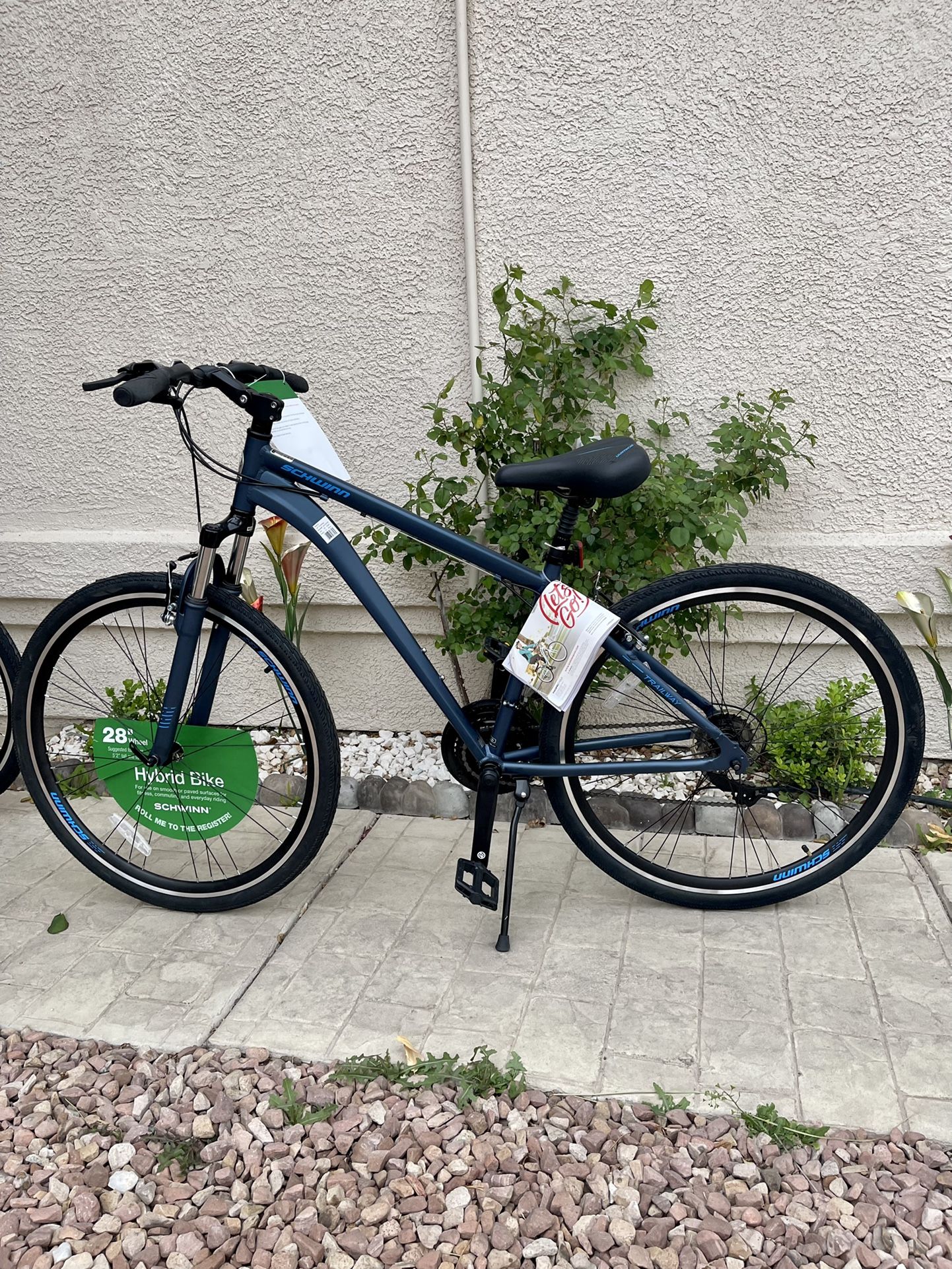 Schwinn Men's Trailway 700c/28" Hybrid Bike