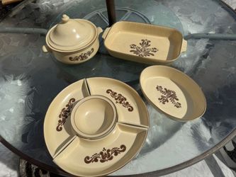 Vintage Pfaltzgraff Village Collection Set
