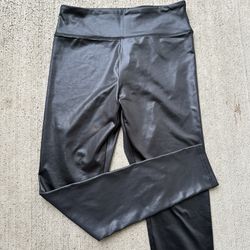 Wild Fable Pants Black faux leather Elastic Pants size M