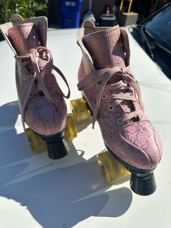 Pink Quad Roller Skates with Light-Up Wheels