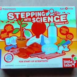 Little labs Stepping Into Science 