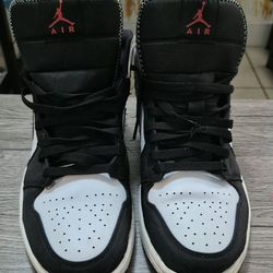 Air Jordan 1 SE Mid Red Black Toe