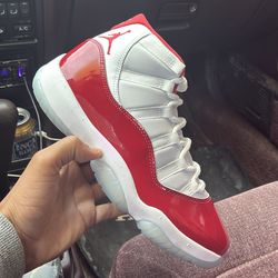 air Jordan 11 cherry ds sz 9.5 no box