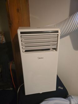 MIDEA 5000 BTU SACC (150 sq ft) Portable Air Conditioner with remote