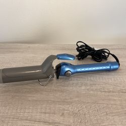 BaBylissPRO Nano Titanium Spring Curling Iron 1.5” works great
