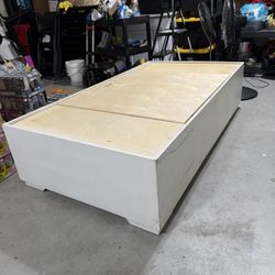White Wooden Twin Bed With Storage – Great Condition