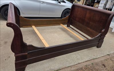 Queen vintage sleigh bed frame. Can deliver