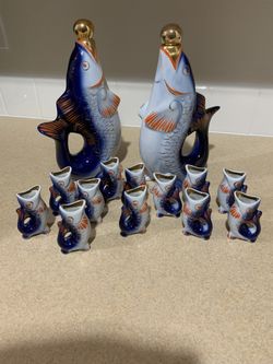 Ceramic fish decor set.