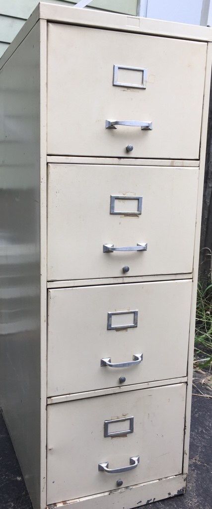 Metal cabinet