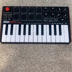 AKAI MPK mini pro