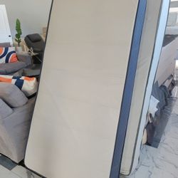 Sealy Single Twin Beds Great Condition 