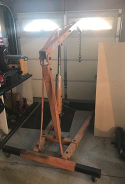 2 Ton engine hoist