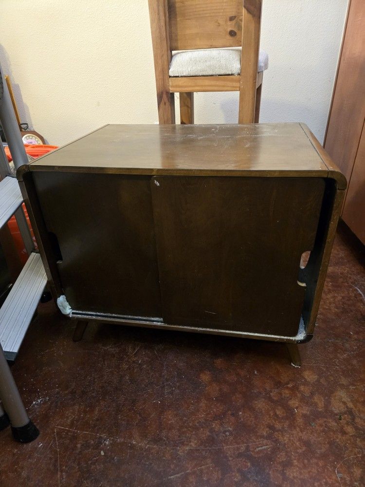 3 Free Stools