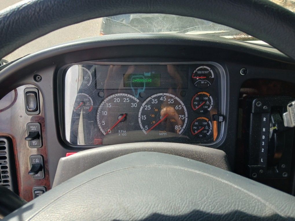 2017 frightliner /M in perfect working condition purchased a year ago for a trucking business