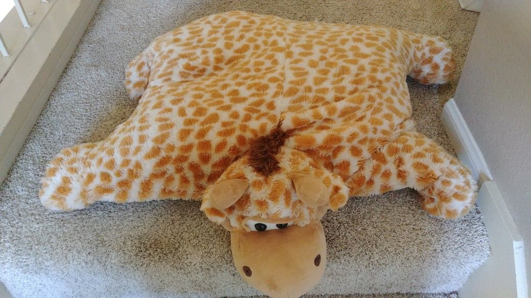 Jumbo Kelly toy giraffe chum pet plush pillow