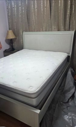 Cama Queen con Colchón