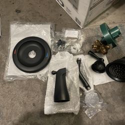 MOEN Banbury 1-Handle 1-Spray Trim Kit Tub and Shower Faucet 1.75 GPM in Matte Black   