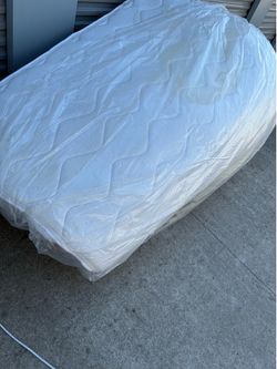 FREE KING SIZED MATTRESSE FOR FAMILY IN NEED