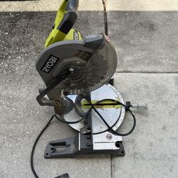 RYOBI Compound Miter Saw