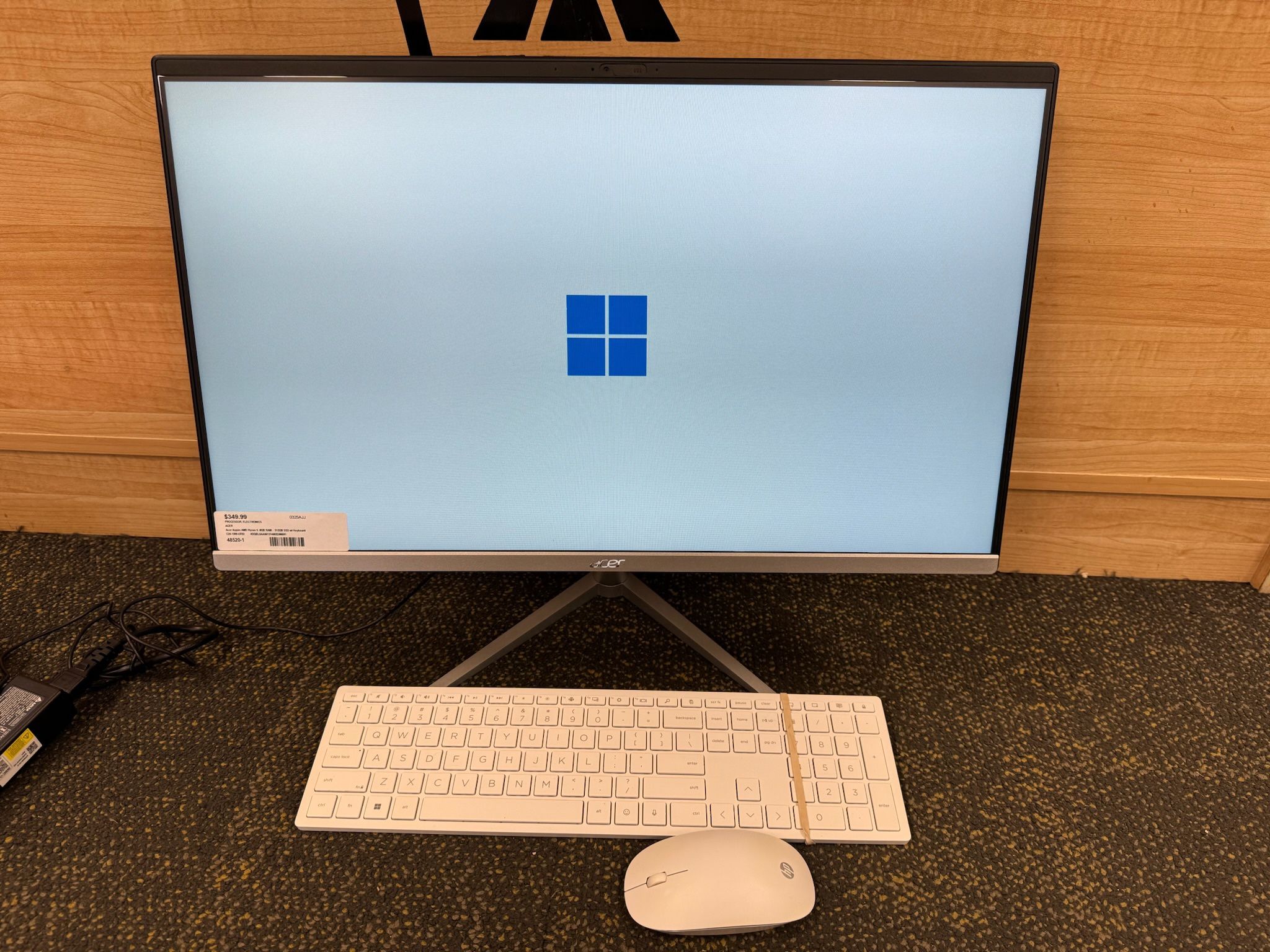 Acer Aspire C24-1300-UR32 AMD Ryzen 5 8GB RAM 512GB SSD w/ Keyboard & Mouse