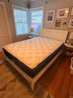 Helix Twilight Luxe Queen Mattress with cooling cover