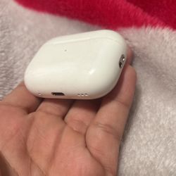 AirPods Case And Right Earbud 