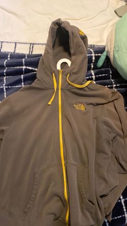 North face sweater