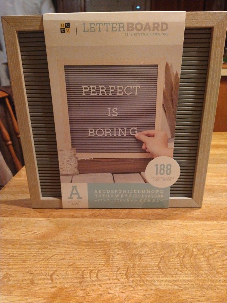 New Letter Board 12" X 12" 188 Pieces