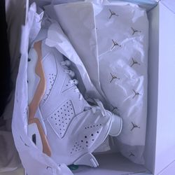 Jordan 6 white trainers. Size US 7 