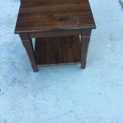 Very Good Condition Hardwood Table
