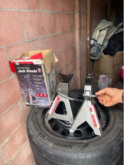 $30 - 3 TON JACK STANDS HEAVY DUTY