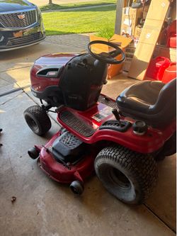 Craftsman YTS 4500. Runs but will not move.   $400 or best offer.