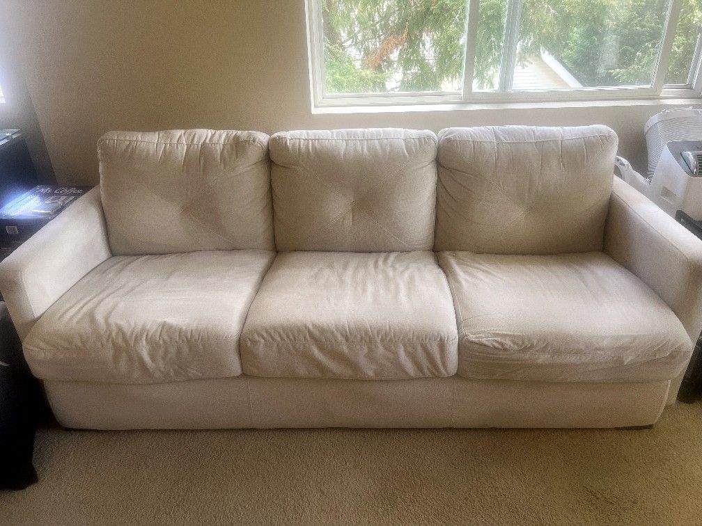 Sofa for sale (used - excellent condition)
L 7’6” X W 3’7”