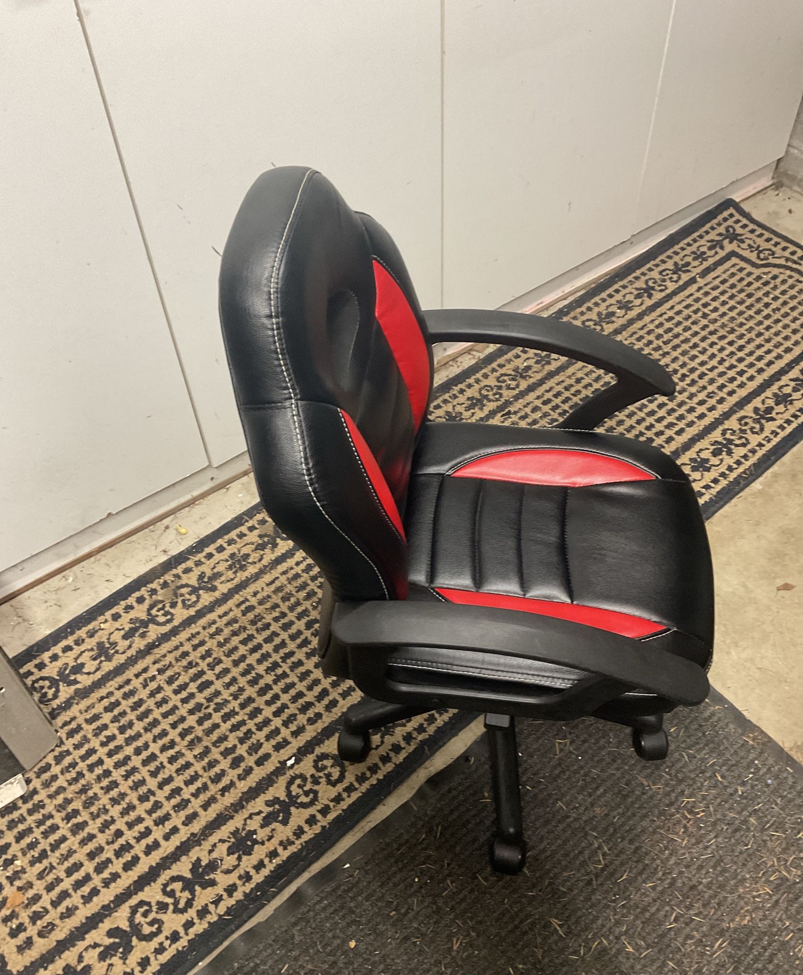 Techni Mobili kids gaming chair ,office chair