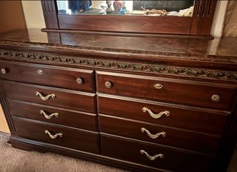 Vanity dresser