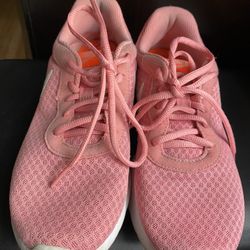 Nikes (pink)
