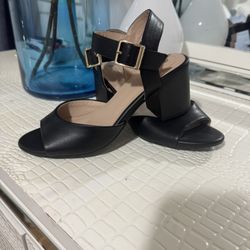 GIANI BERNINI memory Foam Heels , Size 6.5 , Used Once Perfect Conditions 