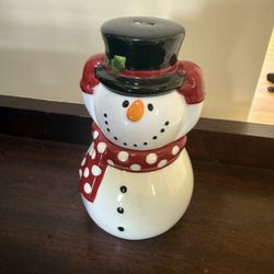 Cracker Barrel Christmas " I Love Snow Days " Salt & Pepper Sharker Set