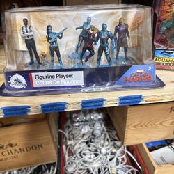 Disney Marvel Captain Marvel Figurine Playset – NEW  Official Disney Store Captain Marvel figurine playset. Includes Captain Marvel, Nick Fury, Goose,