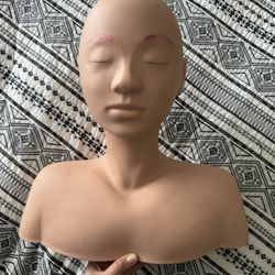 Cosmetology Mannequin Head 
