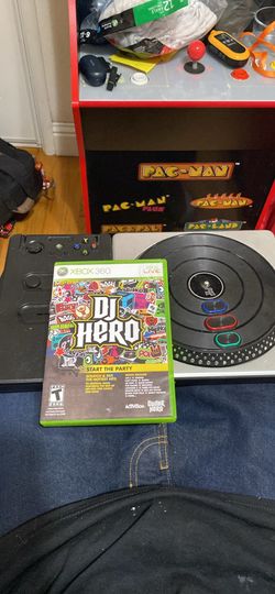 Turn table and dj hero